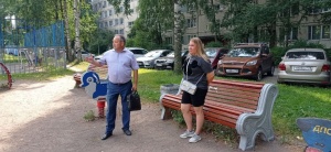 В ходе объезда территории округа Глава муниципалитета И.Г.Пыжик посетил детские площадки по адресам С.Ковалевской 10 и 12
