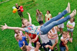 Об организации отдыха детей в весенние и летние школьные каникулы