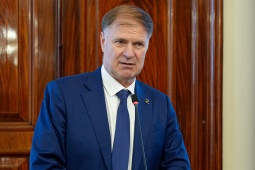 Поздравление с Днем России председателя Совета муниципальных образований Санкт-Петербурга В.Ф.Беликова