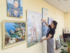 Выставка живописи «Летний калейдоскоп» продолжается!