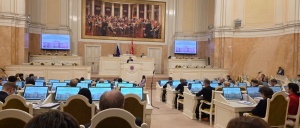 Новый закон Санкт-Петербурга о местном самоуправлении сегодня в первом чтении рассматривают депутаты Законодательного Собрания