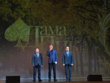 Жители муниципального образования Академическое побывали на мюзикле "Дама Пик" 