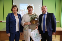 ЧЕСТВУЕМ ВРАЧЕЙ С ДНЕМ МЕДИЦИНСКОГО РАБОТНИКА
