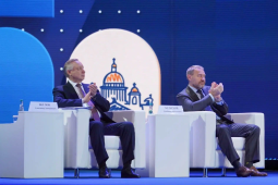 Петербург строит завтрашний день: школы, дороги, автобусы и кино 