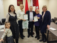 Победители и лауреаты онлайн-фотоконкурса "Бабушка рядышком с дедушкой" получили заслуженные награды