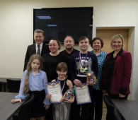 Наградили победителей конкурса рисунков «Мой папа самый…»