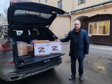 ПЕРВЫЕ ПОДАРКИ К 23 ФЕВРАЛЯ ОТПРАВИЛИСЬ НА ФРОНТ