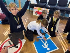 Юные пешеходы и пассажиры осваивают дорожную грамоту