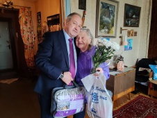 Глава муниципалитета поздравил ветеранов с 80-летием Победы