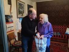 В эти предпраздничные дни Глава муниципалитета поздравляет жителей с наступающим Новым годом!