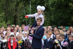 КАЖДЫЙ ПЕРВОКЛАССНИК ПОЛУЧИТ ПОДАРОК!