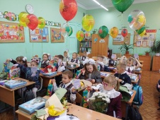 ДЛЯ ШКОЛЬНИКОВ ПРОЗВЕНЕЛ ПЕРВЫЙ ЗВОНОК