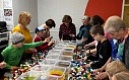 «КРЫШЕЧКИ ДОБРОТЫ»: ВТОРАЯ ЖИЗНЬ ПЛАСТИКА