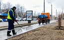  Дорожные предприятия продолжают очищать улицы района 